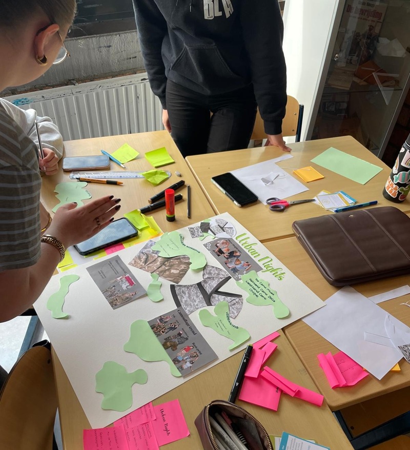 de winnaars bezig met hun ontwerp